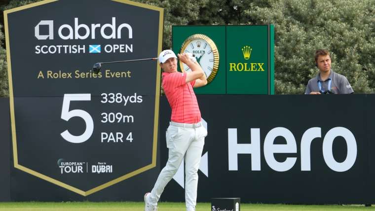 Matthew Fitzpatrick pada putaran ketiga abrdn Scottish Open 2021.