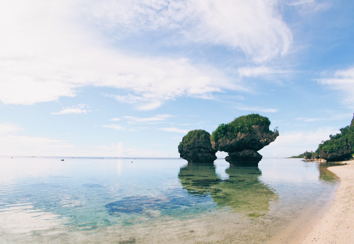 Pantai Tanguisson di Guam