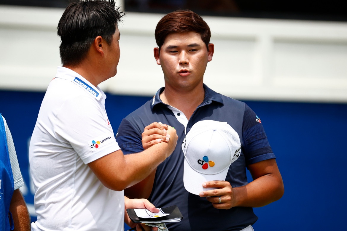Im Sungjae dan Kim Siwoo pada Wyndham Championship 2021.