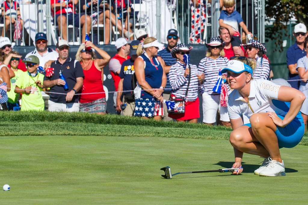 Nanna Koerstz Madsen pada partai tunggal Solheim Cup 2021.