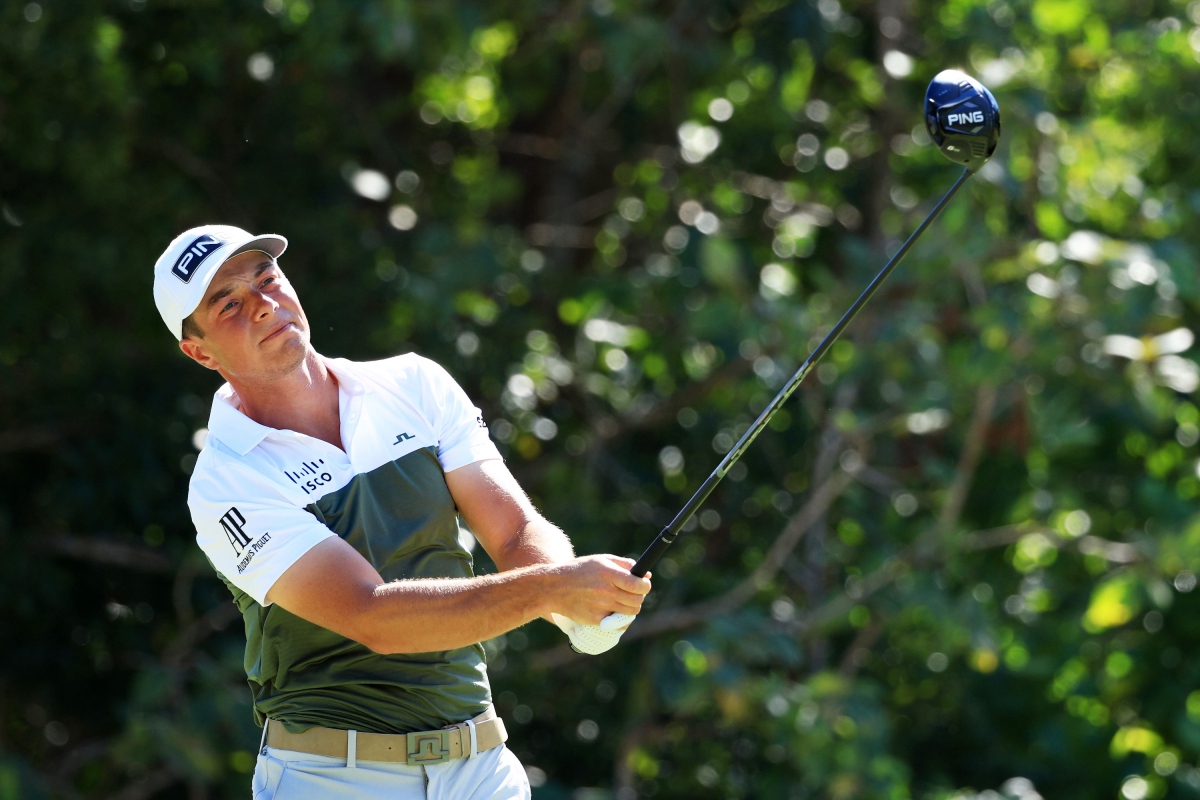 Viktor Hovland dan driver pinjamannya.