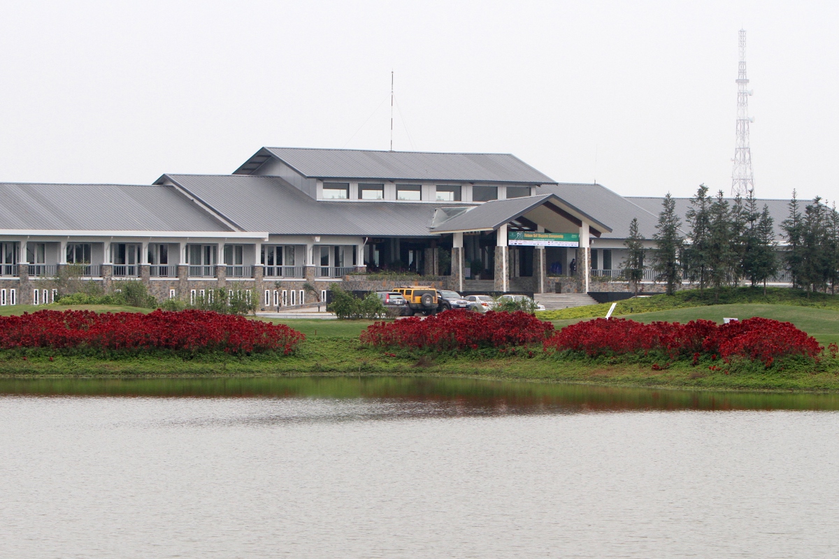 Clubhouse di Heron Lake Golf Course