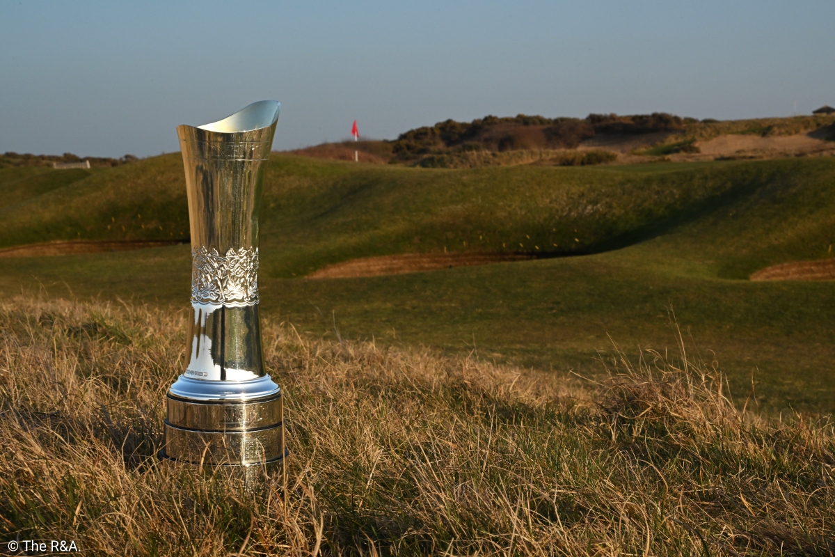 Piala AIG Women’s di Royal Porthcawl pada AIG Women’s Open 2025.